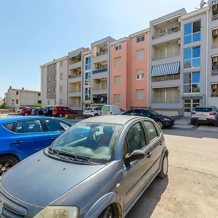 Apartament Dora