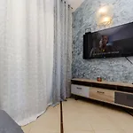 Dora Apartment *